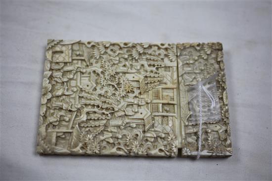 A Chinese export ivory card case, 19th century, 11.5cm